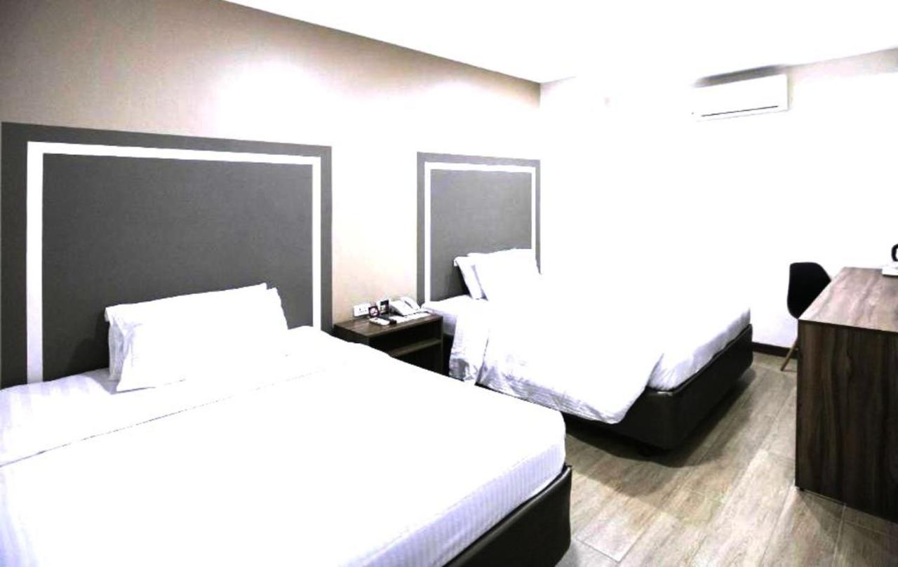 Capital O 911 S Hotel And Residences 세부 외부 사진